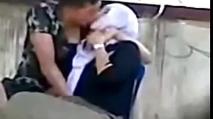هزینه از کیسه دانلود رایگان فیلم سوپر داستانی Auf ساعت